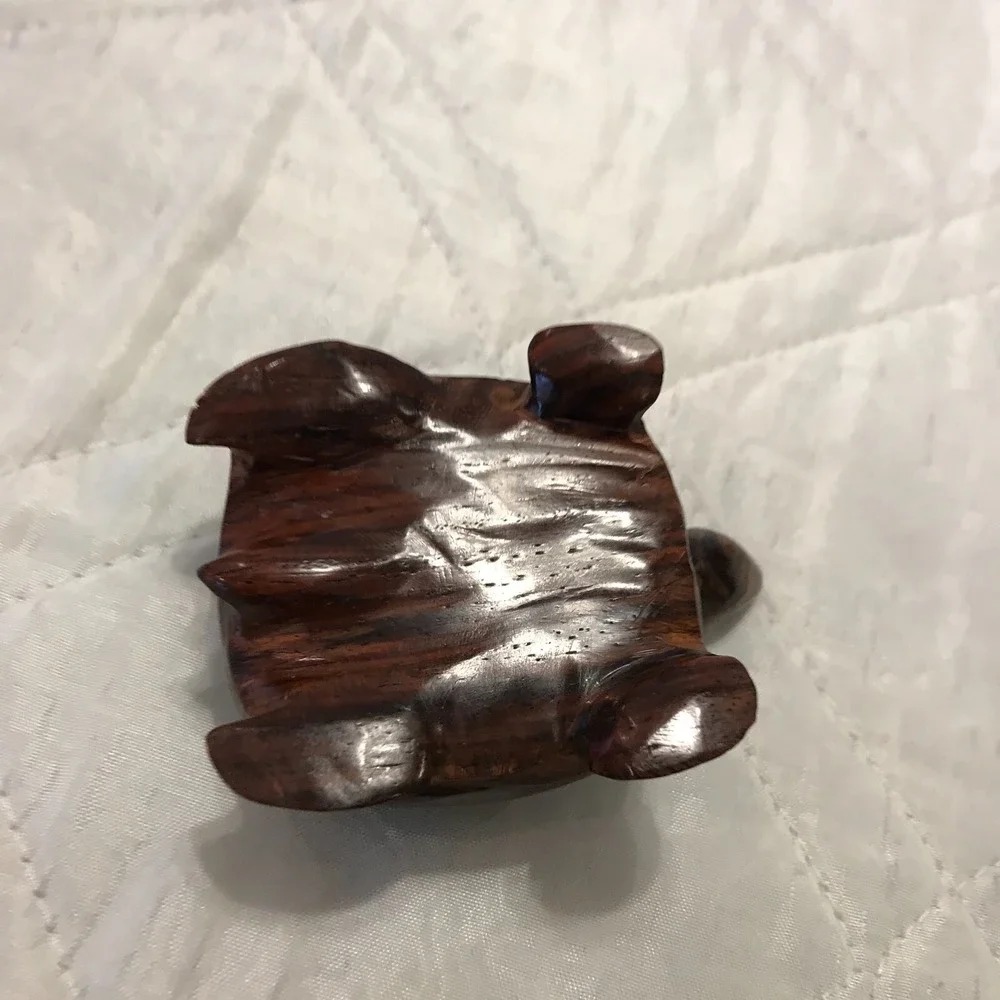 Small Vintage Hand Carved‎ wood turtle 3 inch